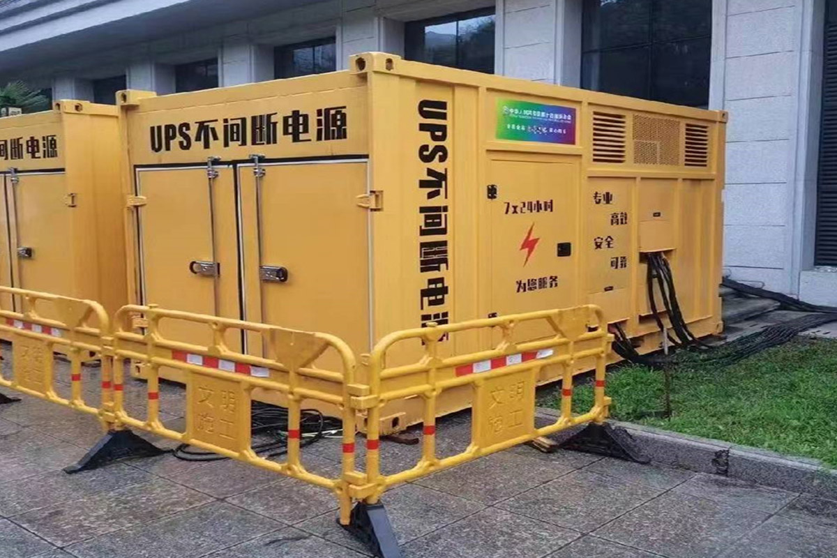 佛罗镇发电机租赁施工现场